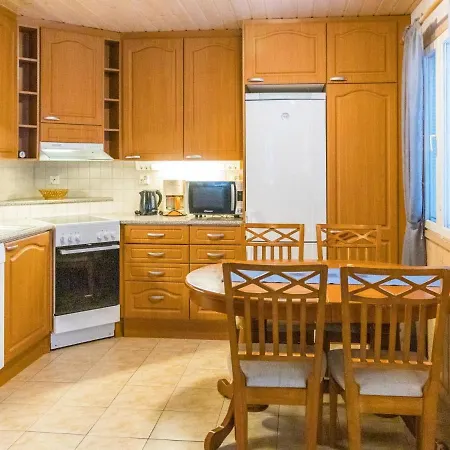 Holiday home Aslakin Helmi B By Interhome